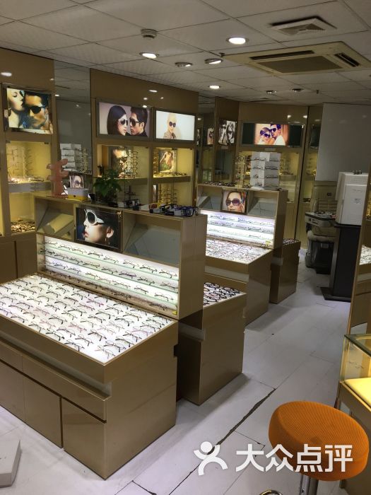 新視界眼鏡店（百聯(lián)徐匯店）探店報(bào)告 | 上海購(gòu)物配鏡優(yōu)選